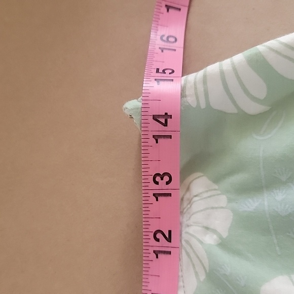 American Eagle Size 4 Pistachio / Mint Green with Ivory Flowers Micro Mini Skirt - Picture 4 of 7